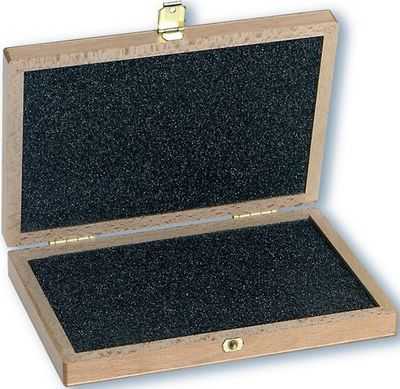 Holzetuis mit Schaumstoffeinlage